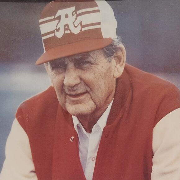 Vintage 8x10 Photograph Paul "Bear" Bryant in 12x10-3/8 Frame, Rare Serious Pose - Picture 2 of 3